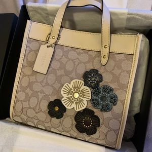 MTO Coach Field Tote 22 with Leather Tea Rose Appliqués